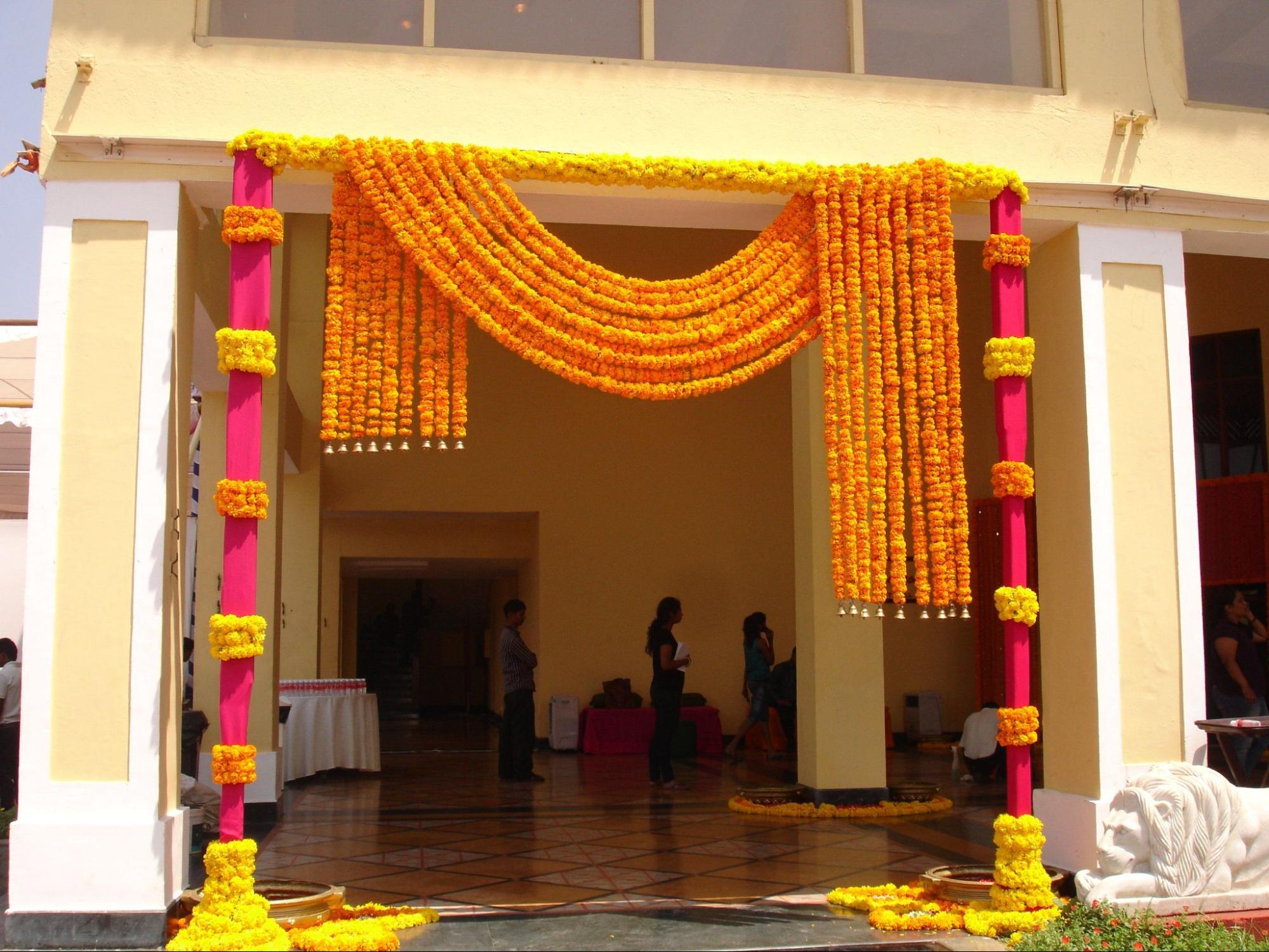 5 Ideas for Creating an Affordable Wedding Stage Decoration in Coimbatore
